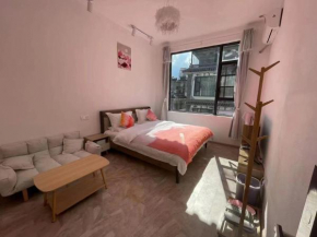 DALI CAT ISLANDS Hotel, a light luxury homestay in Dali